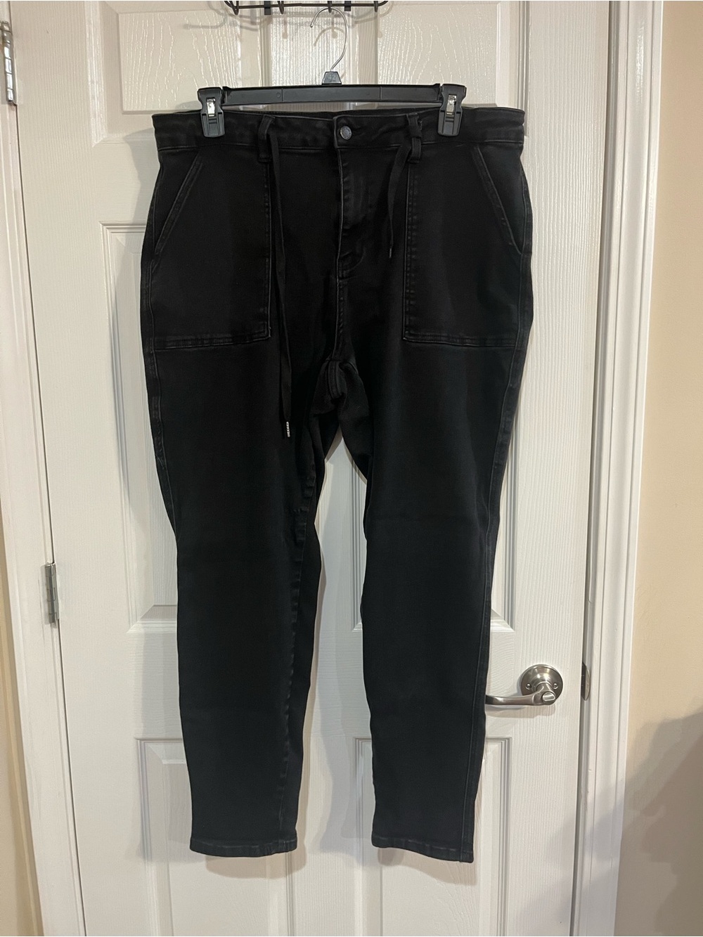 Judy Blue Black Jeans with Tan Leather Brand Patch